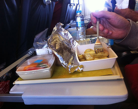 comer en un avión